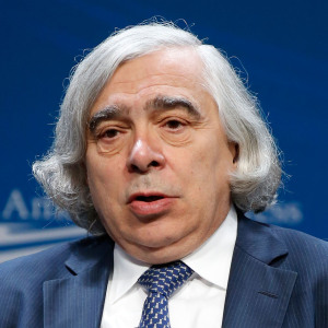 Illustration for article titled Find Out What Sandra Bullock, Ann Coulter, And Ernest Moniz Have To Say